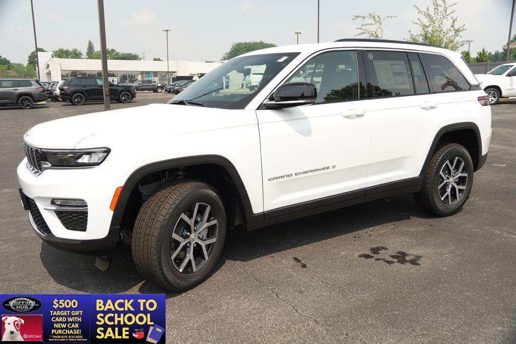 new 2025 Jeep Grand Cherokee car, priced at $42,124
