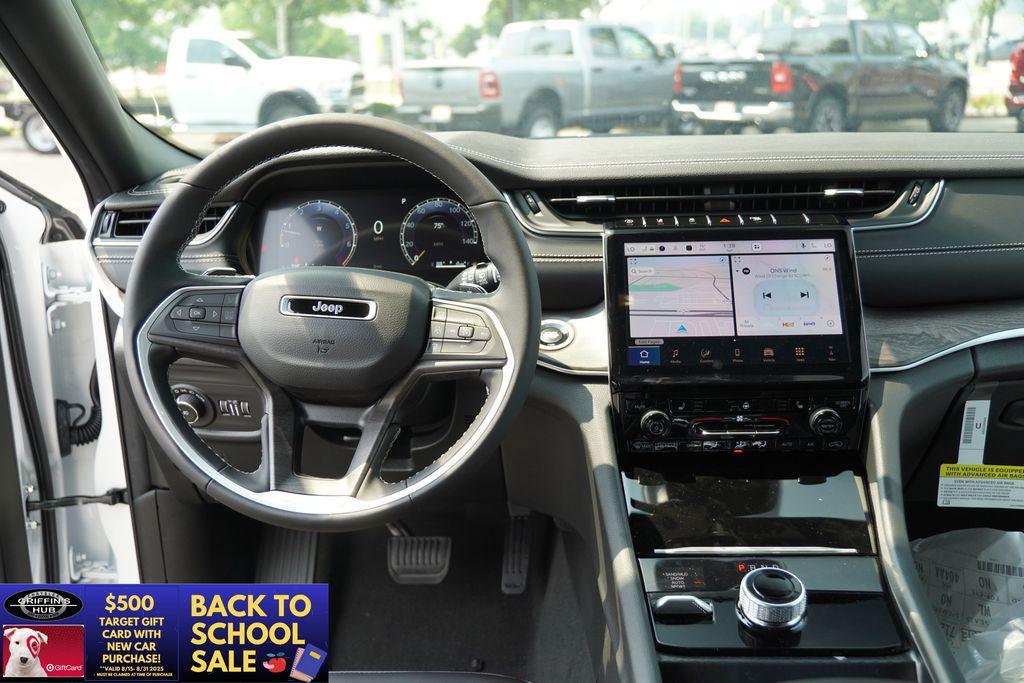 new 2025 Jeep Grand Cherokee car, priced at $42,124