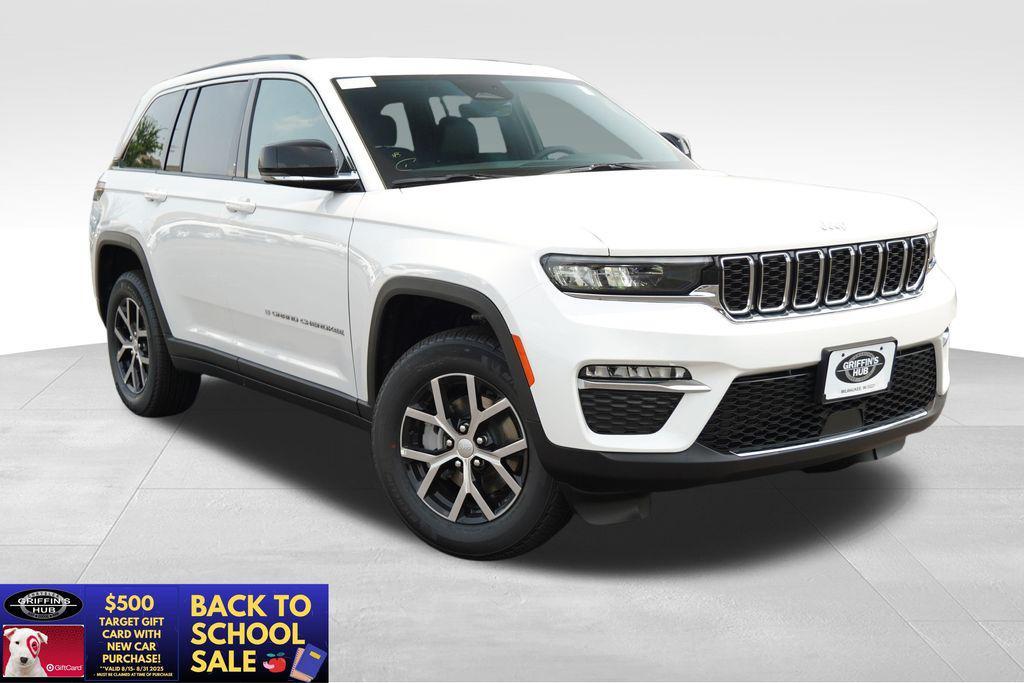 new 2025 Jeep Grand Cherokee car, priced at $42,124