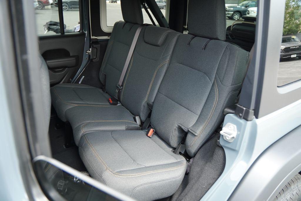 new 2025 Jeep Wrangler car, priced at $47,998