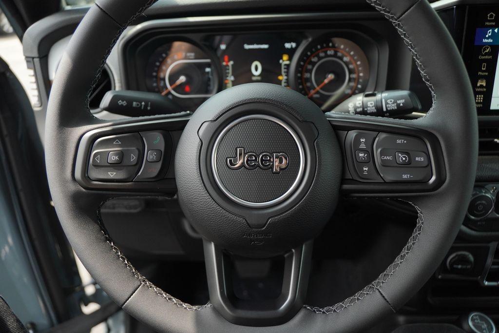 new 2025 Jeep Wrangler car, priced at $47,998