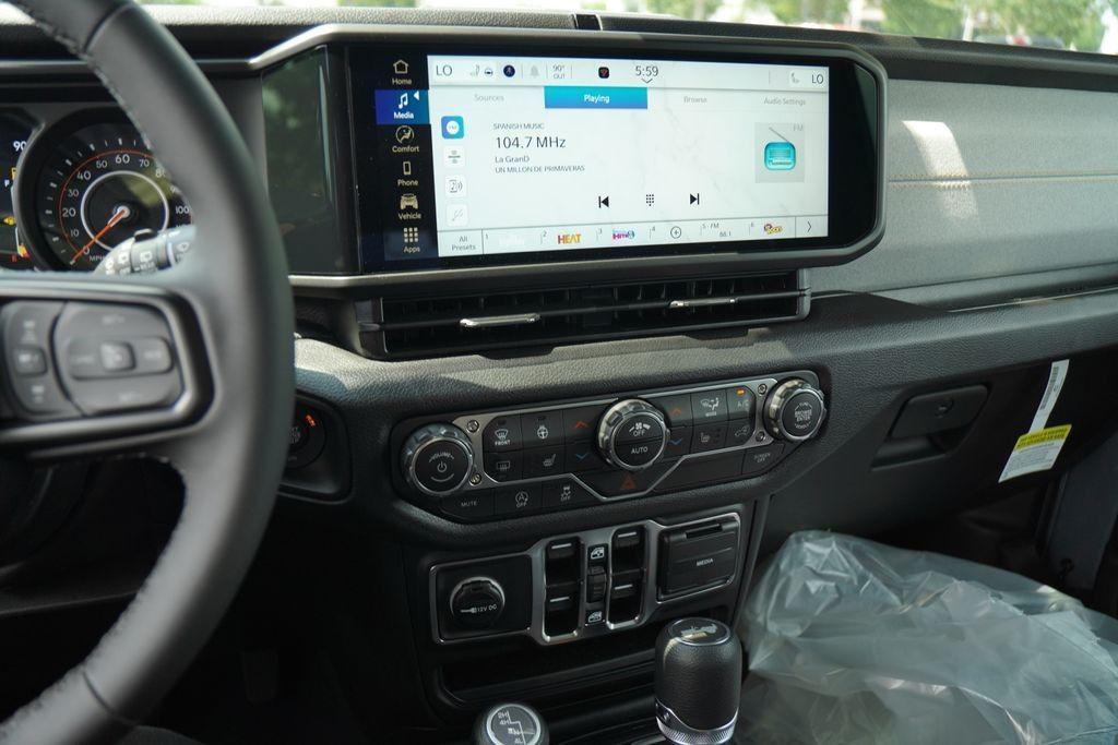 new 2025 Jeep Wrangler car, priced at $47,998
