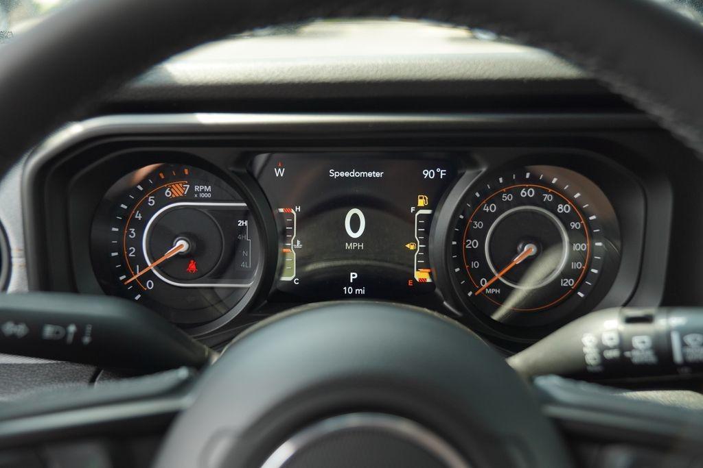 new 2025 Jeep Wrangler car, priced at $47,998