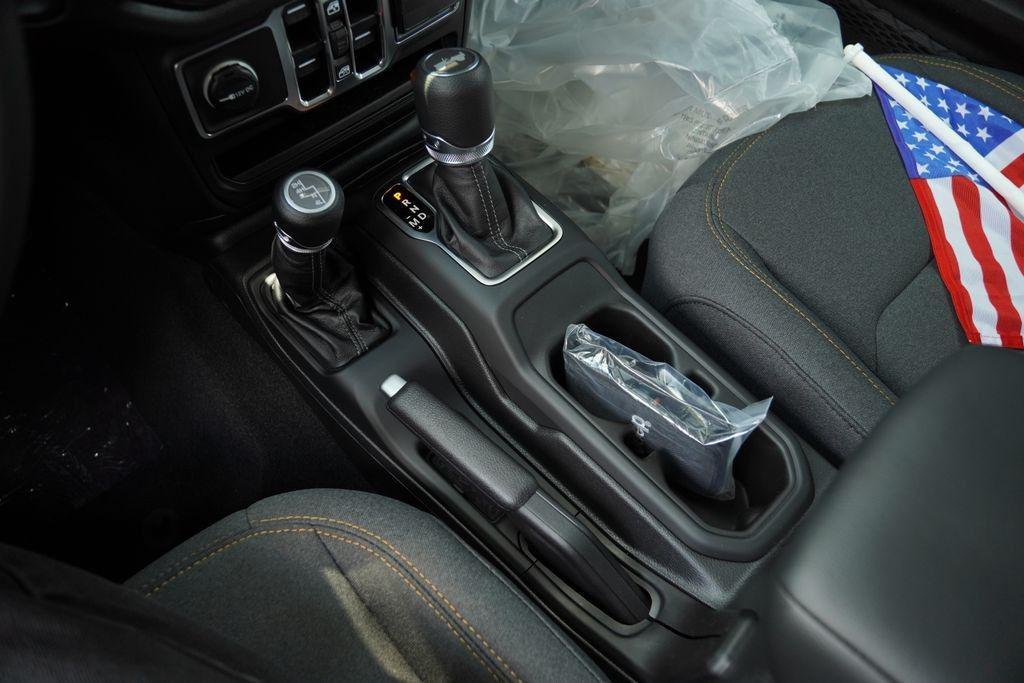 new 2025 Jeep Wrangler car, priced at $47,998