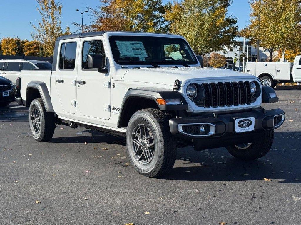 new 2026 Jeep Gladiator car, priced at $46,987