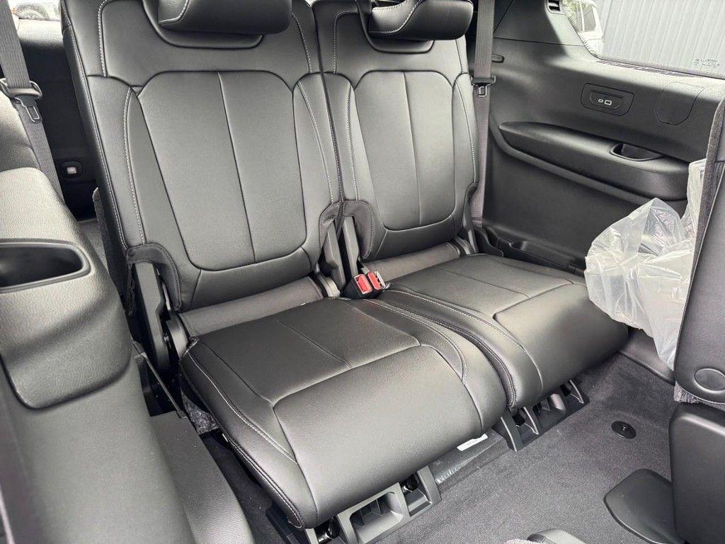 new 2025 Jeep Grand Cherokee L car, priced at $50,232