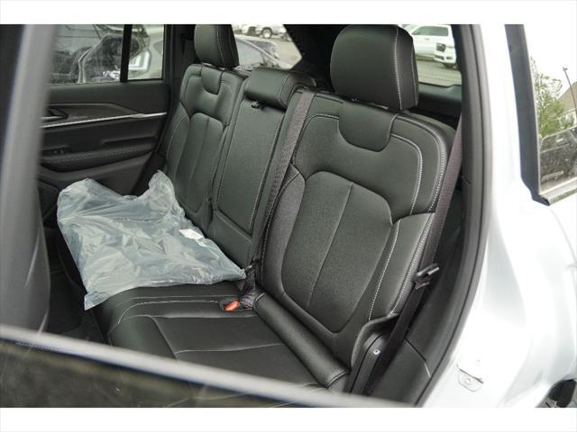 new 2025 Jeep Grand Cherokee car, priced at $50,505
