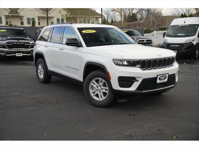 new 2025 Jeep Grand Cherokee car, priced at $40,830