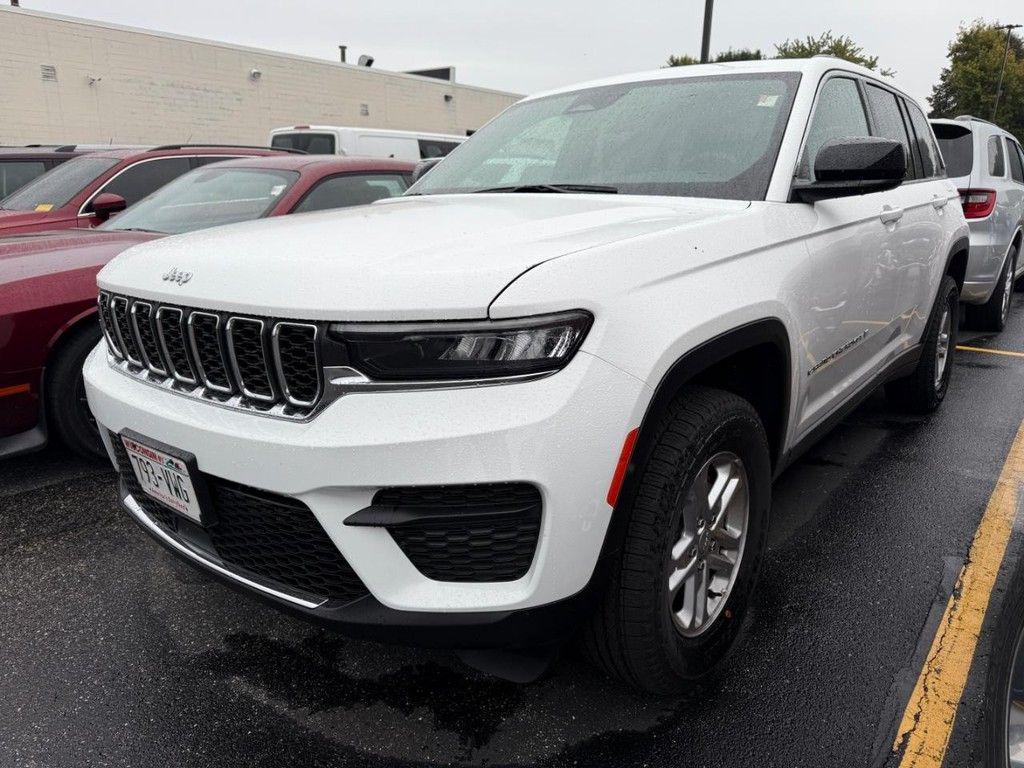 used 2025 Jeep Grand Cherokee car, priced at $35,275