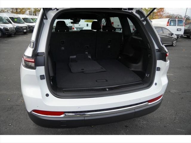 new 2025 Jeep Grand Cherokee car, priced at $37,571