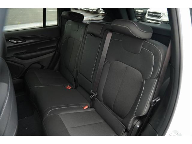 new 2025 Jeep Grand Cherokee car, priced at $37,571