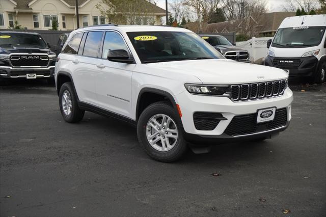 new 2025 Jeep Grand Cherokee car, priced at $39,330