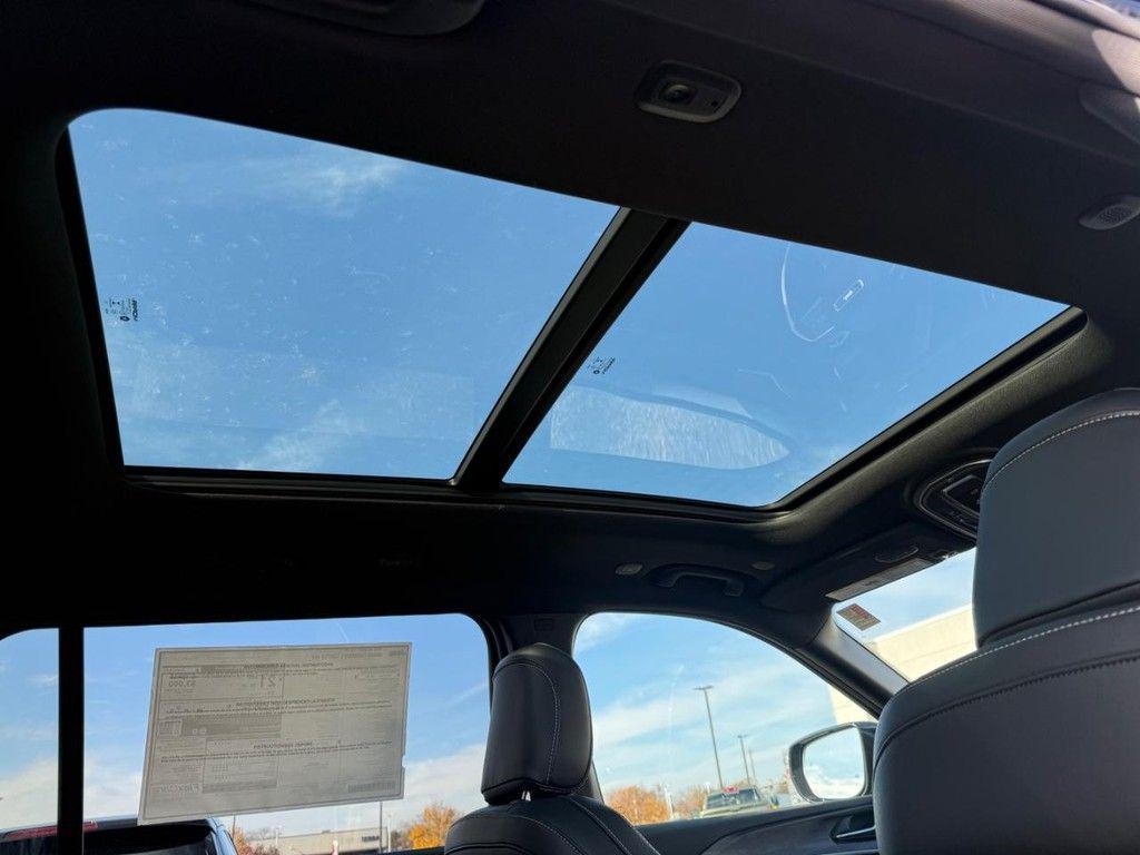 new 2025 Jeep Grand Cherokee L car, priced at $46,992