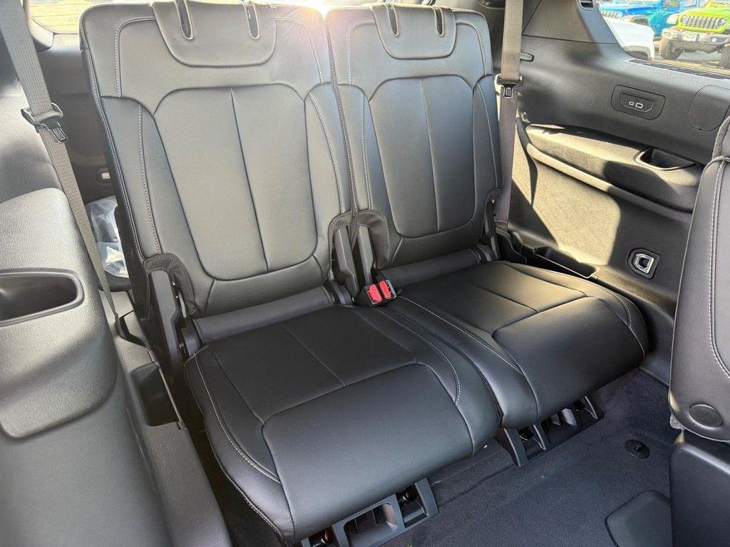 new 2025 Jeep Grand Cherokee L car, priced at $46,992