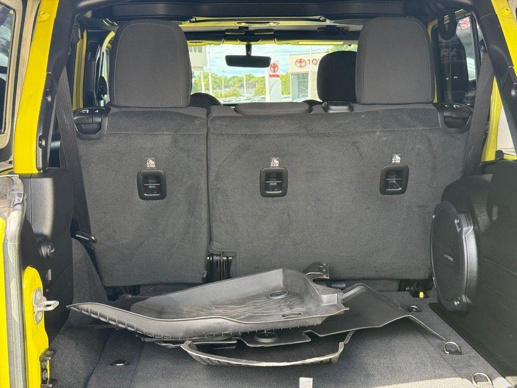 used 2022 Jeep Wrangler Unlimited car, priced at $33,807