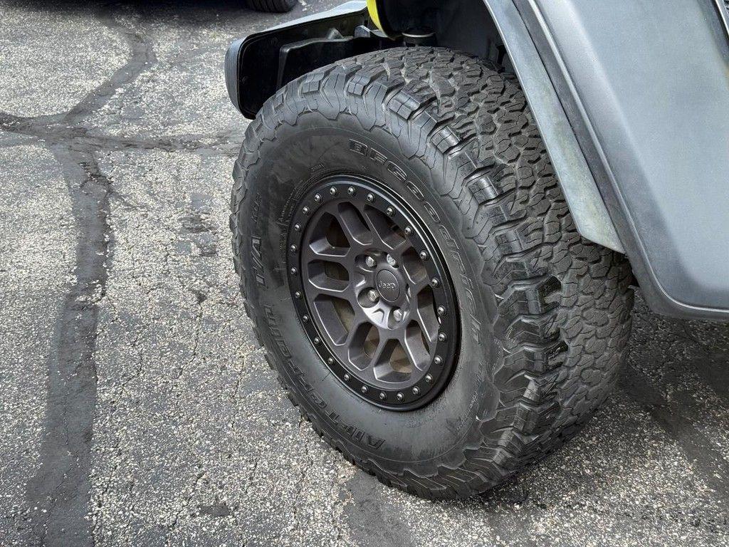 used 2022 Jeep Wrangler Unlimited car, priced at $33,807