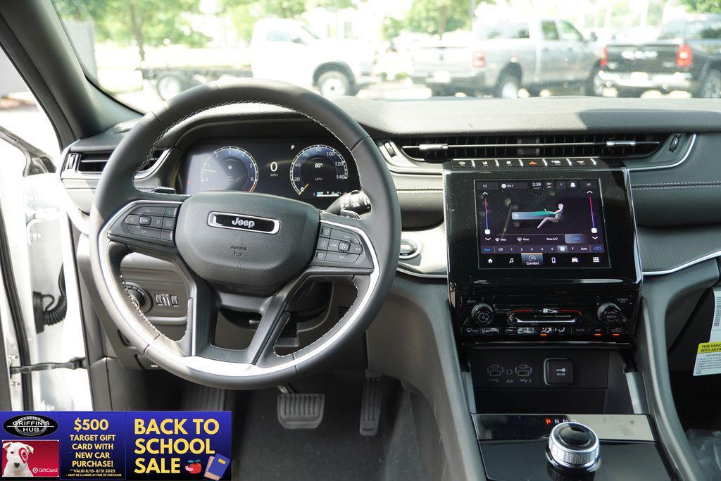 new 2025 Jeep Grand Cherokee car, priced at $35,706
