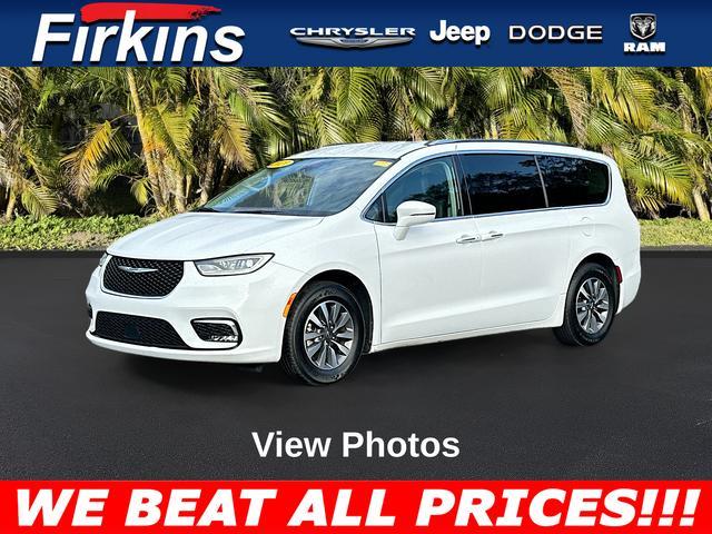 used 2021 Chrysler Pacifica car, priced at $25,321
