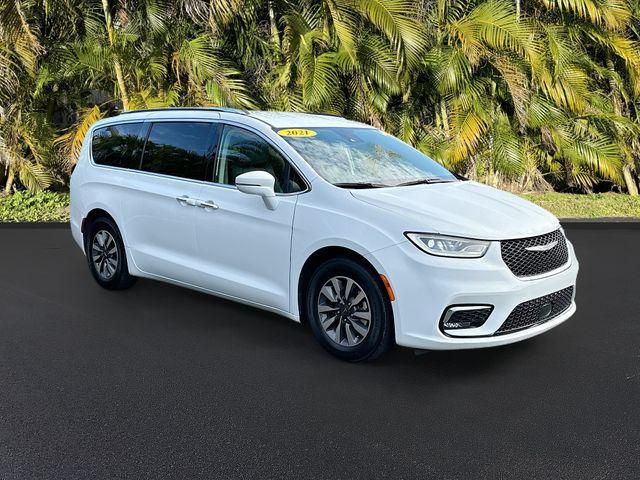used 2021 Chrysler Pacifica car, priced at $24,721