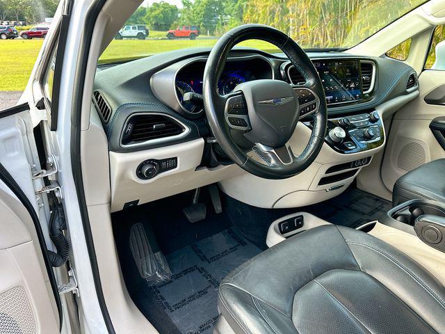 used 2021 Chrysler Pacifica car, priced at $21,166