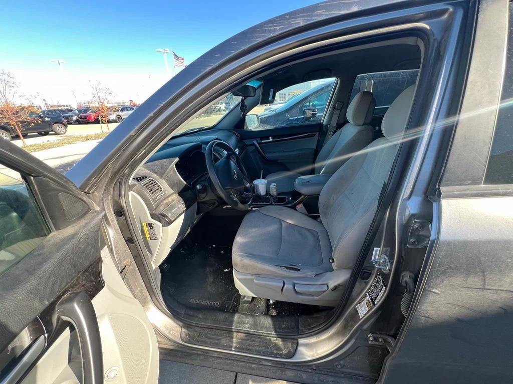 used 2015 Kia Sorento car, priced at $6,000