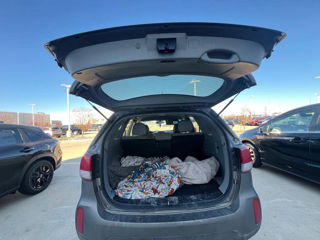 used 2015 Kia Sorento car, priced at $6,000