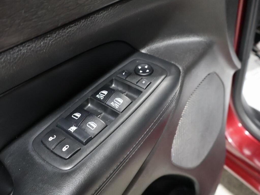 used 2017 Jeep Grand Cherokee car, priced at $16,500