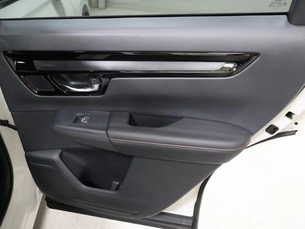 new 2026 Honda CR-V Hybrid car, priced at $44,155