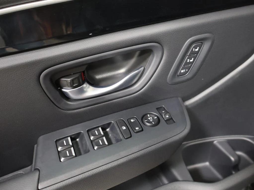 new 2025 Honda Pilot car, priced at $51,095