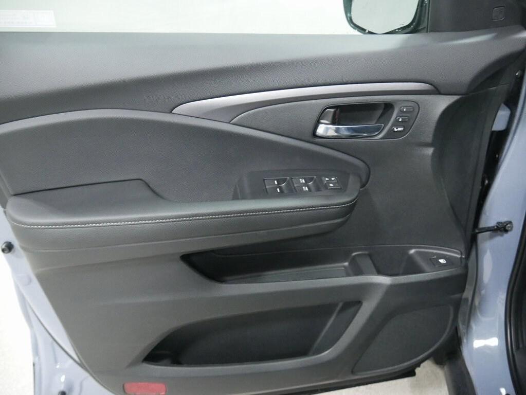 new 2025 Honda Ridgeline car, priced at $44,930