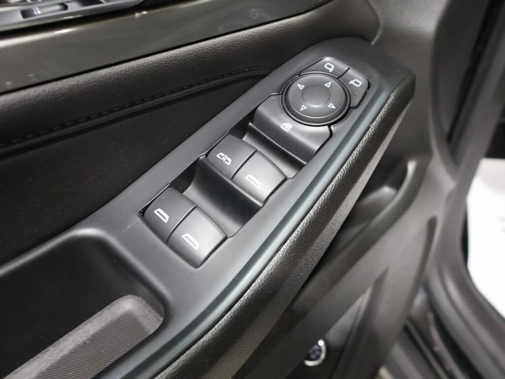used 2023 Chevrolet Traverse car, priced at $28,900