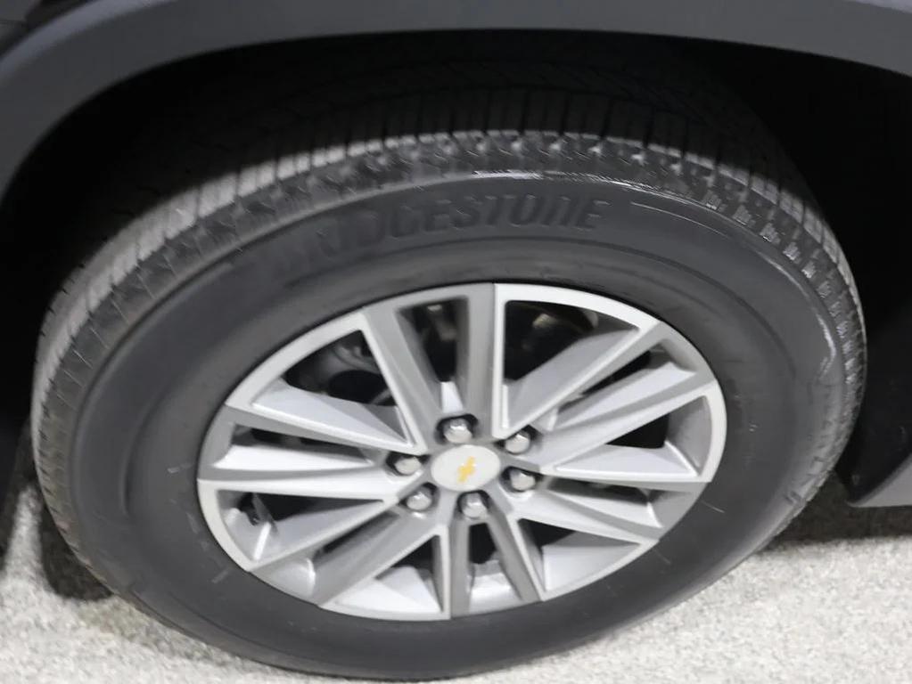 used 2023 Chevrolet Traverse car, priced at $28,900