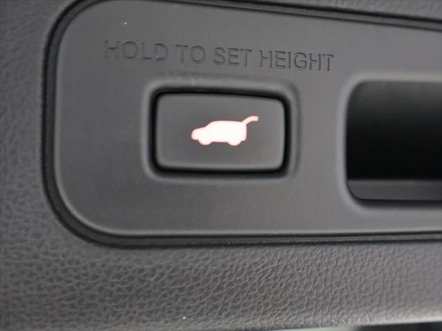 used 2023 Acura MDX car, priced at $46,500