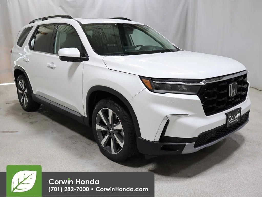 new 2025 Honda Pilot car, priced at $55,202