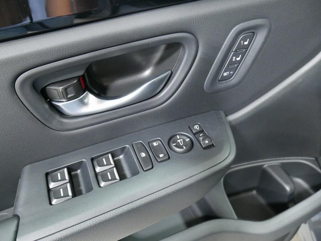 new 2025 Honda Pilot car, priced at $51,830