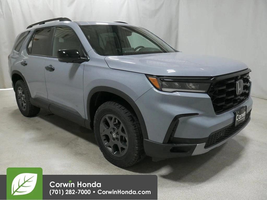 new 2025 Honda Pilot car, priced at $51,830