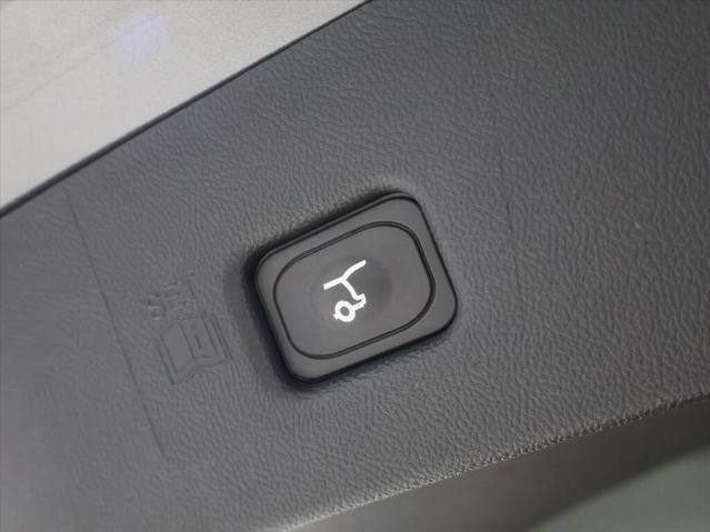 used 2021 Lincoln Nautilus car, priced at $28,100