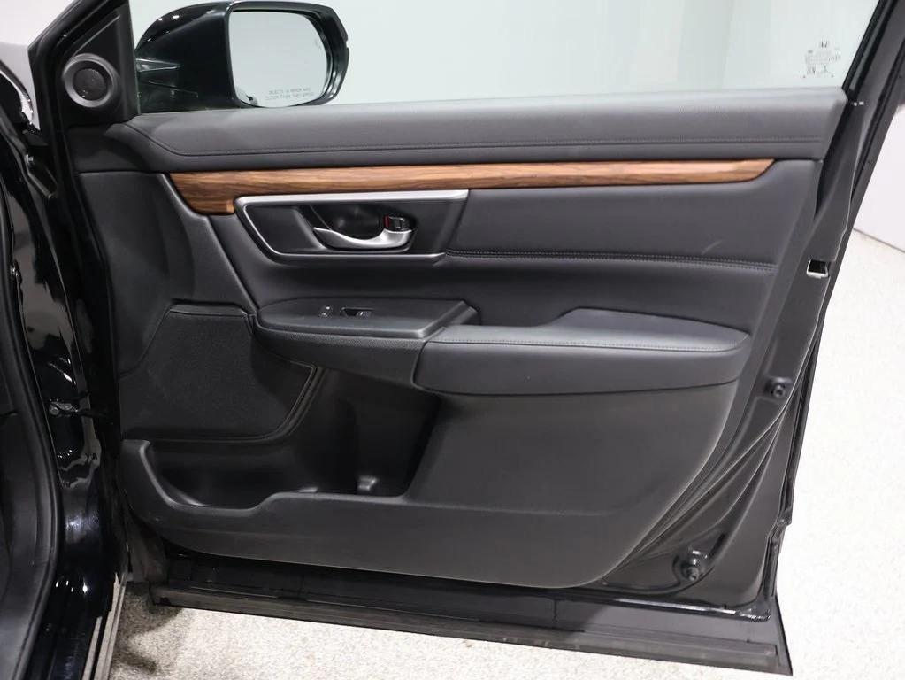 used 2021 Honda CR-V car, priced at $28,000