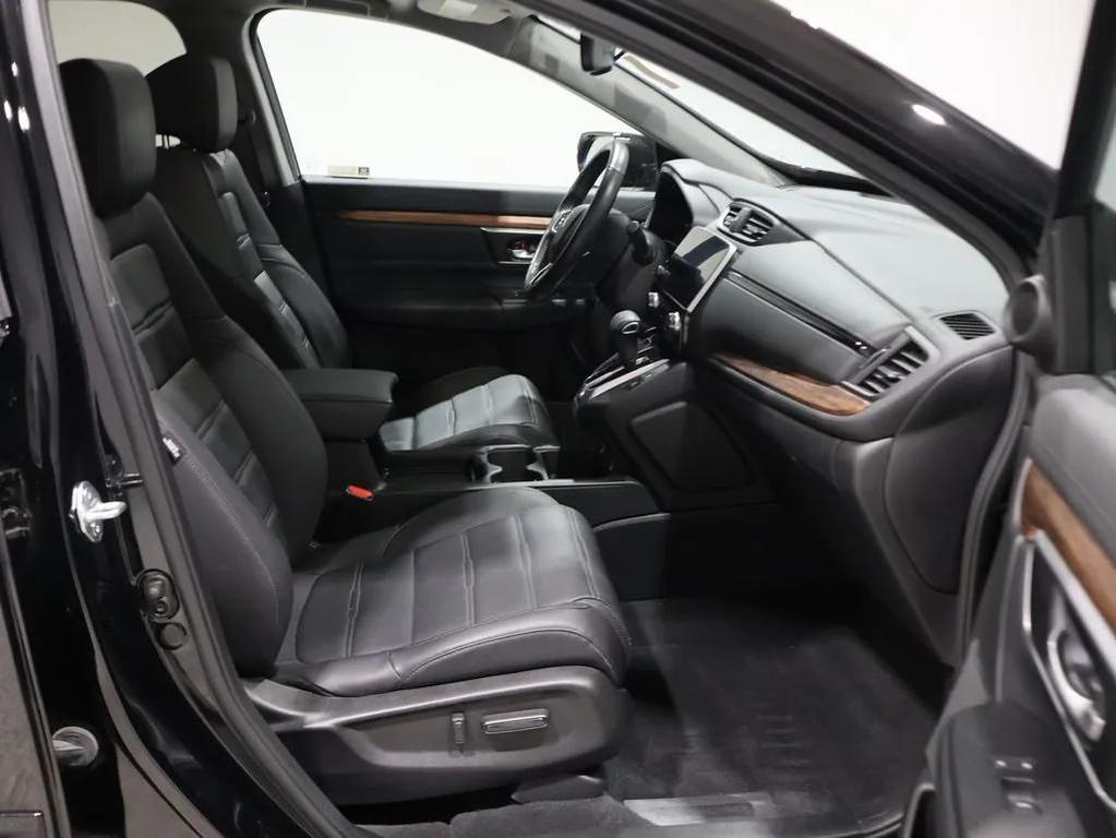 used 2021 Honda CR-V car, priced at $28,000
