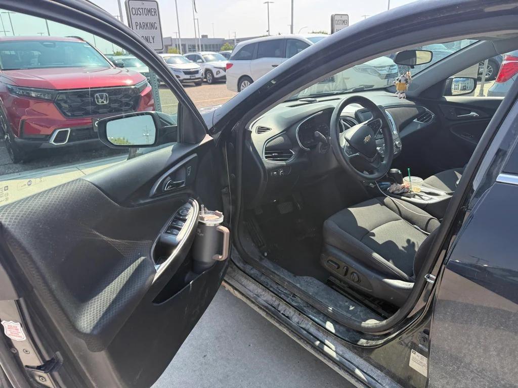 used 2017 Chevrolet Malibu car, priced at $12,641