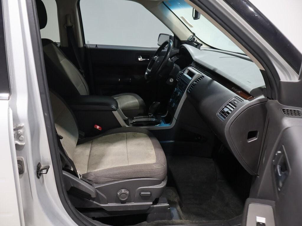 used 2011 Ford Flex car, priced at $5,900
