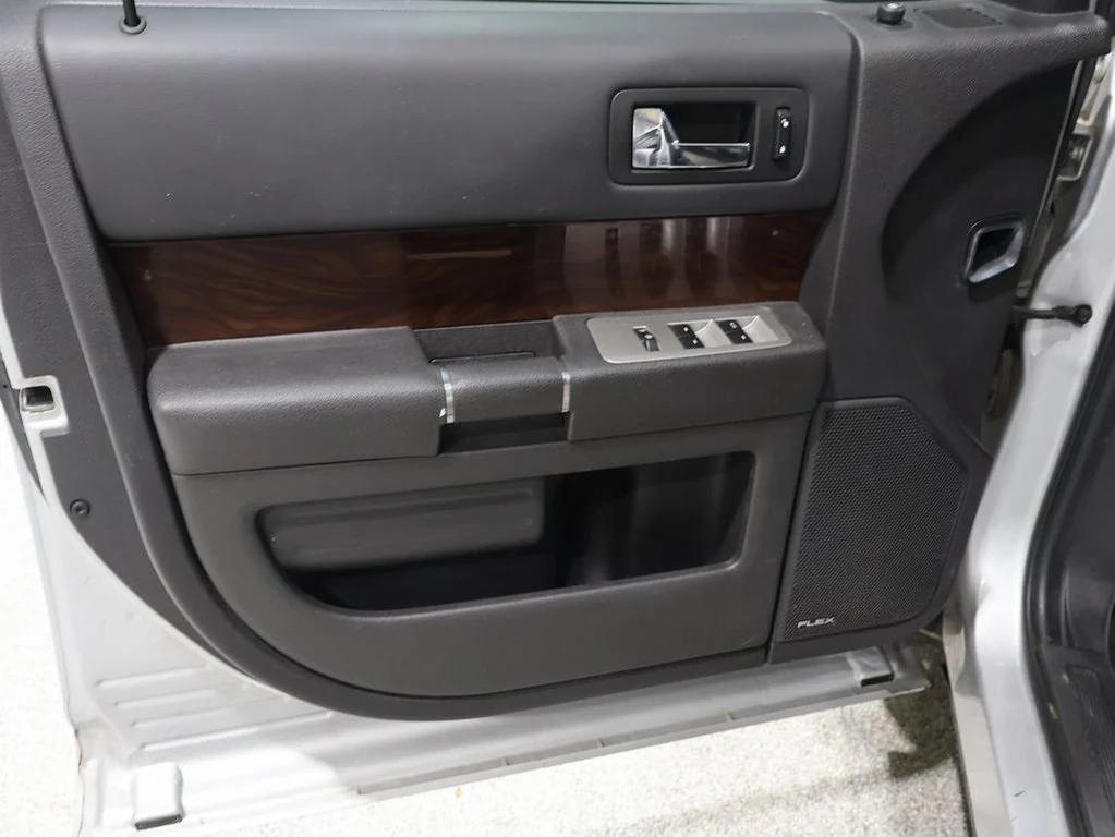 used 2011 Ford Flex car, priced at $5,900