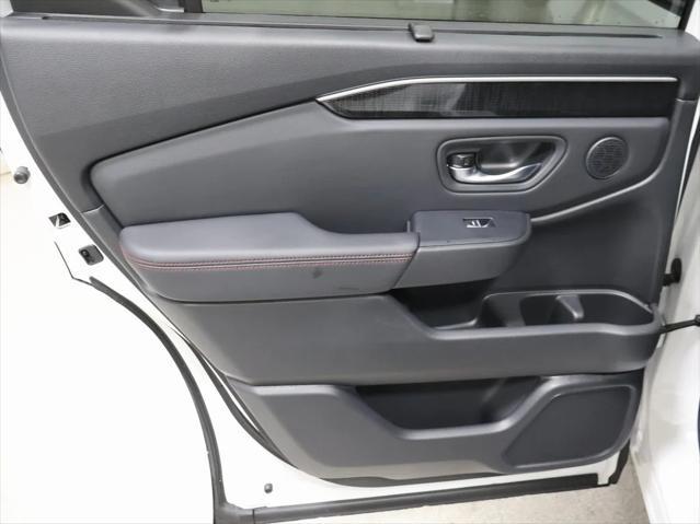 new 2025 Honda Pilot car, priced at $56,485