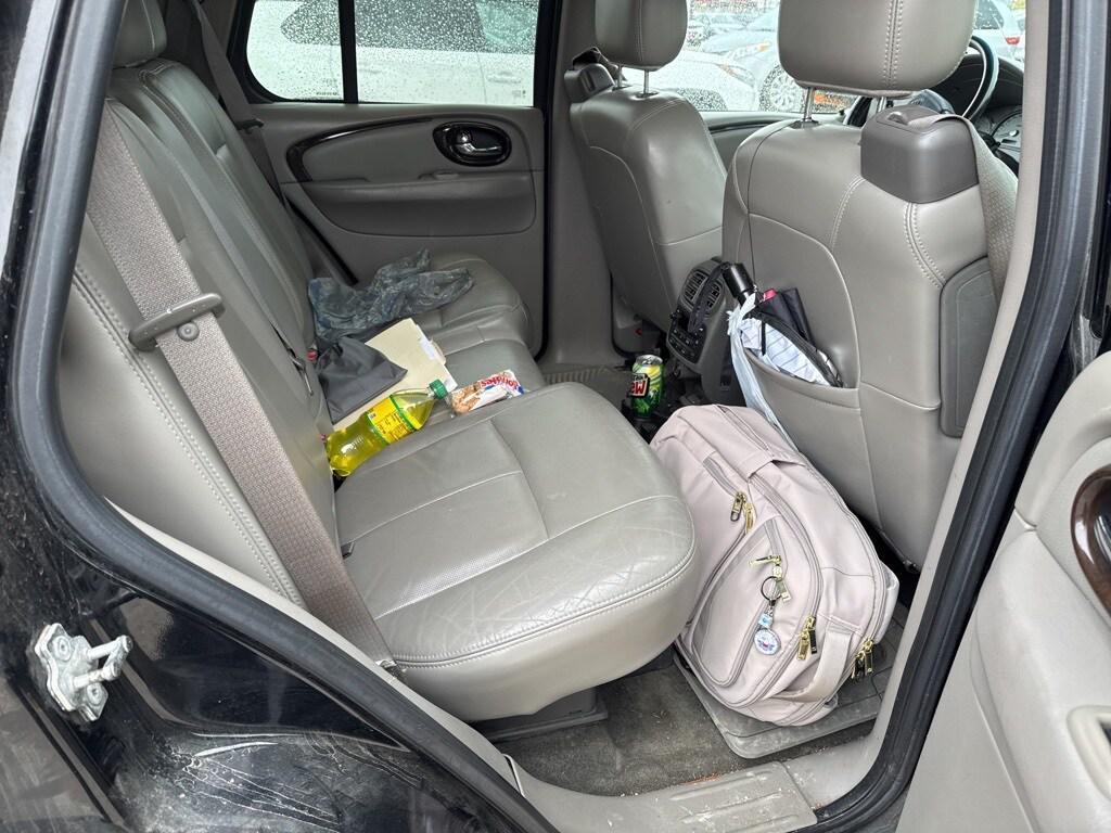 used 2004 Buick Rainier car, priced at $5,000