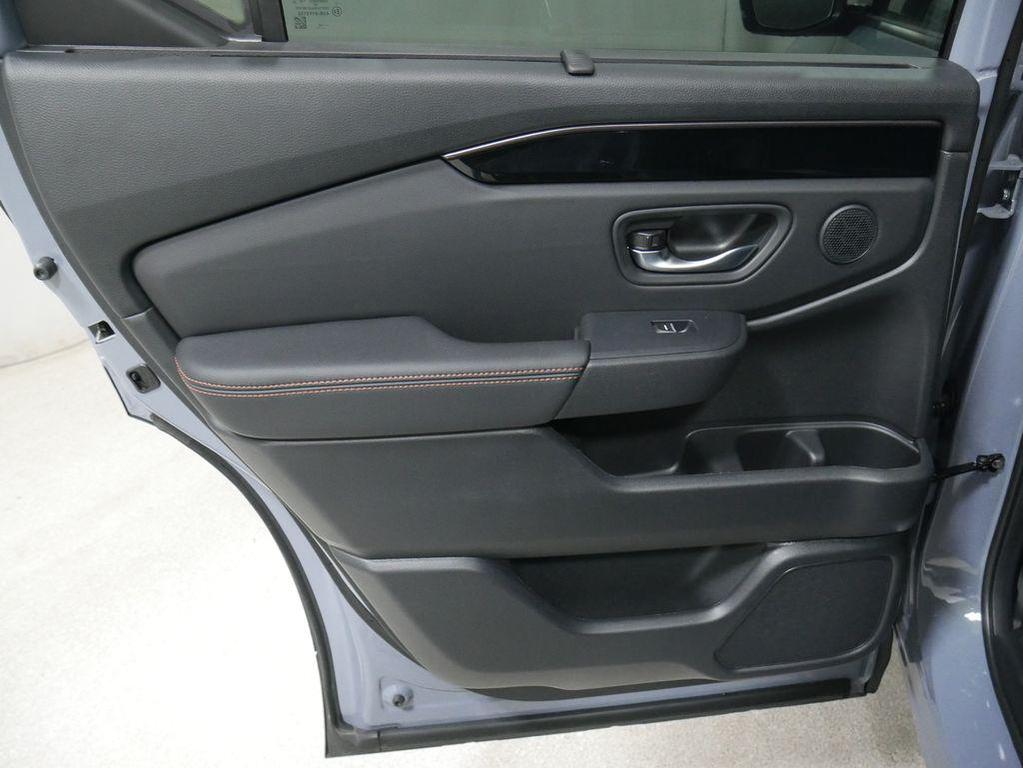 new 2025 Honda Pilot car, priced at $51,350