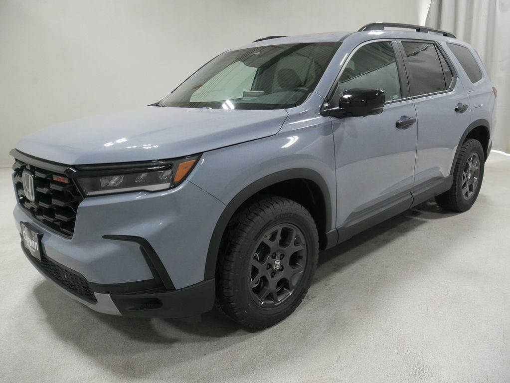 new 2025 Honda Pilot car, priced at $51,350