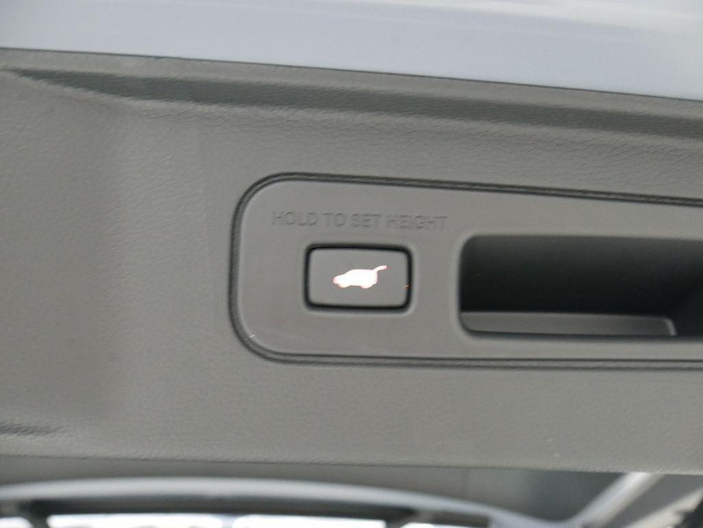 new 2025 Honda Pilot car, priced at $51,350