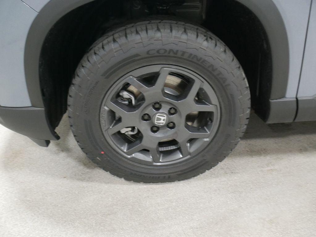 new 2025 Honda Pilot car, priced at $51,350