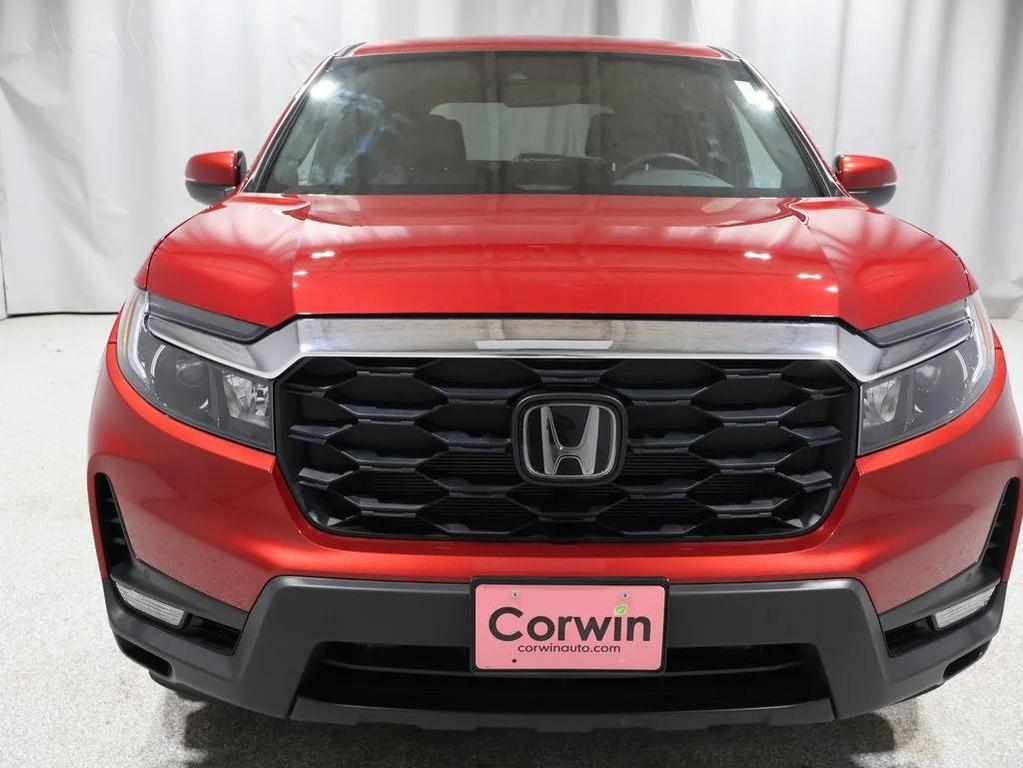 used 2025 Honda Passport car, priced at $38,500