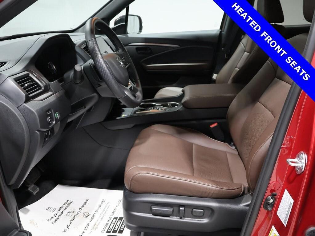 used 2025 Honda Passport car, priced at $38,500